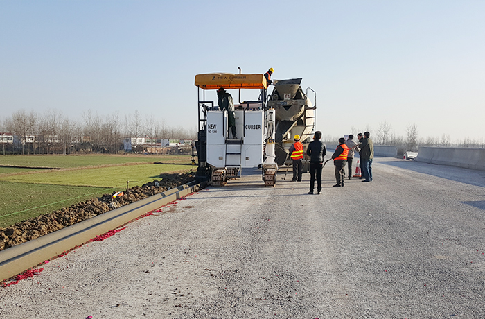 硬路肩是什么？和土路肩有什么區(qū)別？